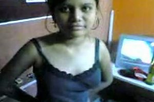 A Kinky, Dark-skinned, Average-looking Hindu Girl Flaunts Her Breasts
